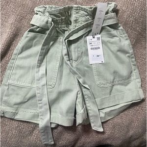 🤍3/35 NEW Zara high waisted jean short